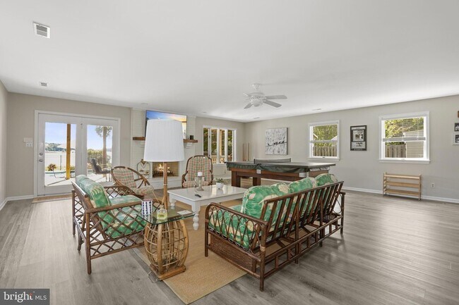 Building Photo - 638 Marlborough Point Rd