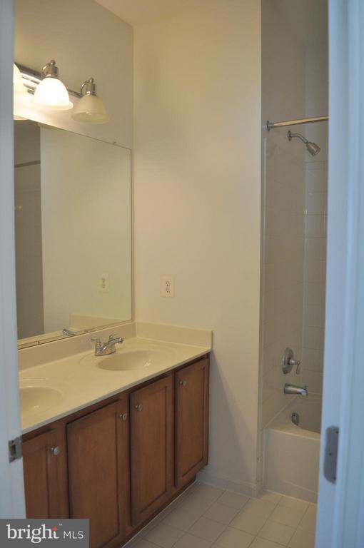 Building Photo - 22639 Tivoli Ln