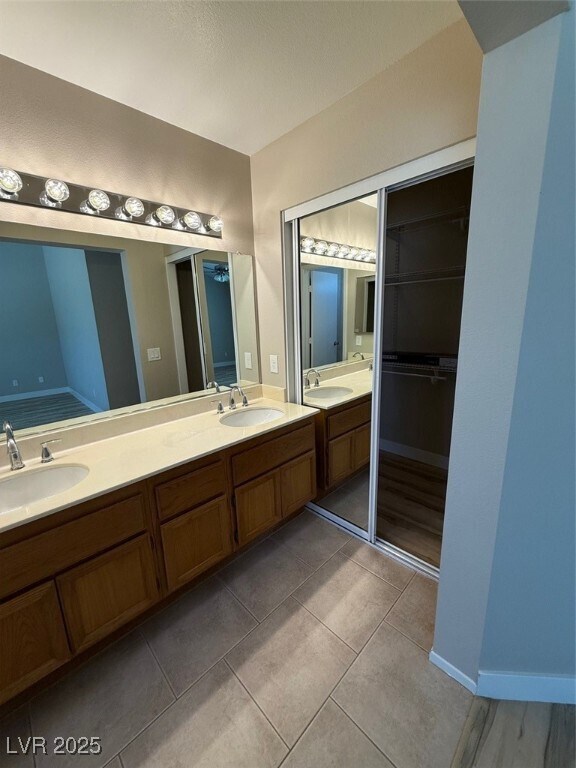 Building Photo - 5734 Indian Ridge Dr