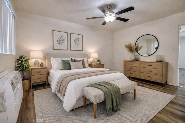 Building Photo - 1835 W Crestwood Ln