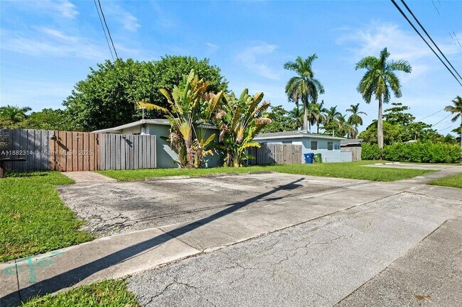 Building Photo - 2433 NW 9th Terrace