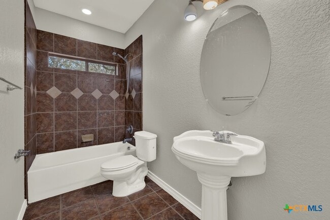 Building Photo - 923 Krona Ct