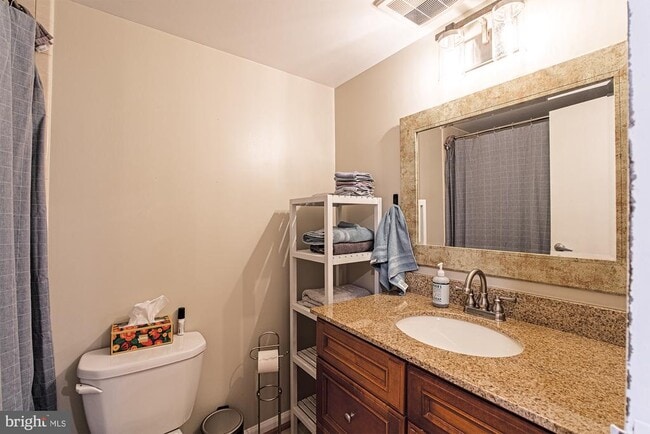 Building Photo - 2037 Royal Fern Ct