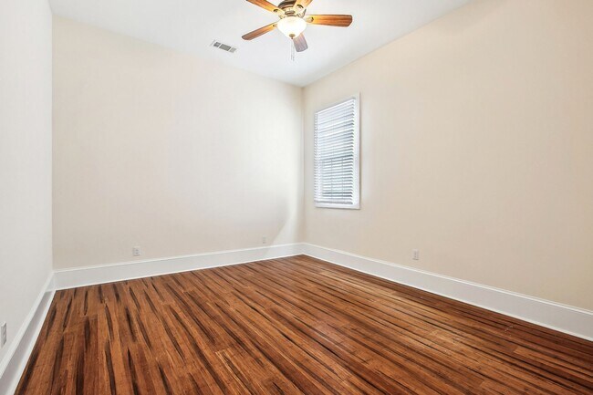Building Photo - Better Price AND Reduced Deposit! Renovate...