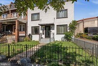 Building Photo - 1530 Neal St NE