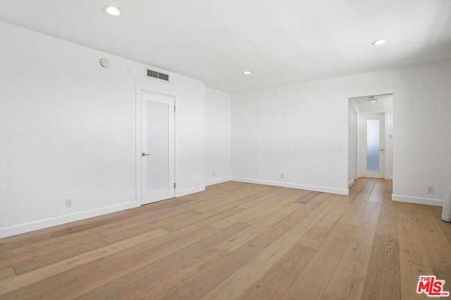 Building Photo - 1525 Hayworth Ave