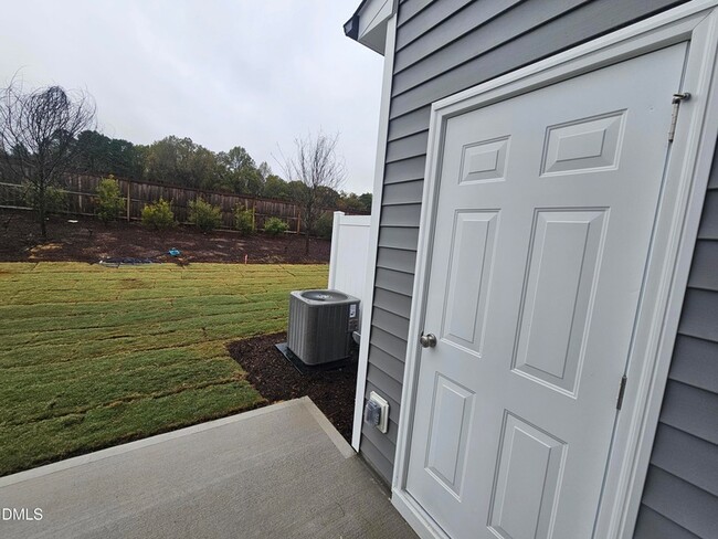 Building Photo - 48 Bloodroot St