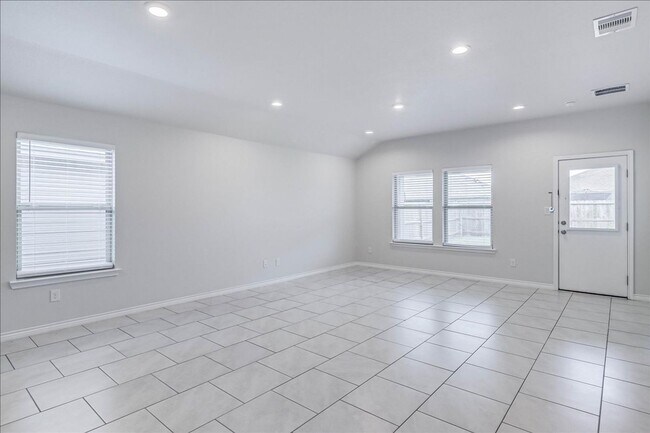 Building Photo - 3913 Jayden Dr