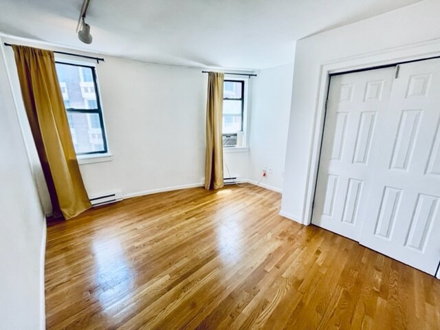 Building Photo - 13 Thacher St