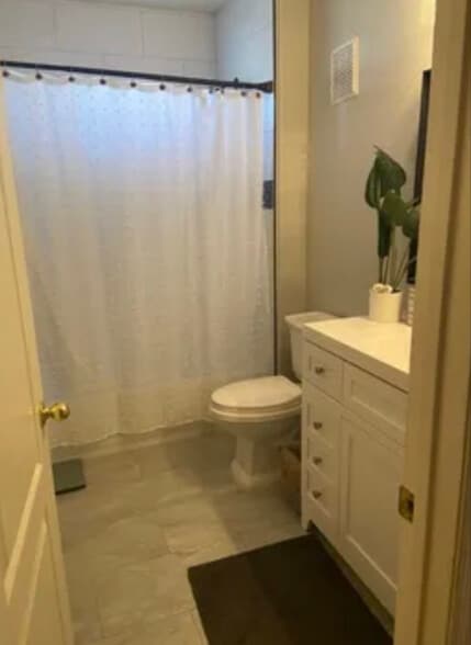 Building Photo - 7400 W Flamingo Rd