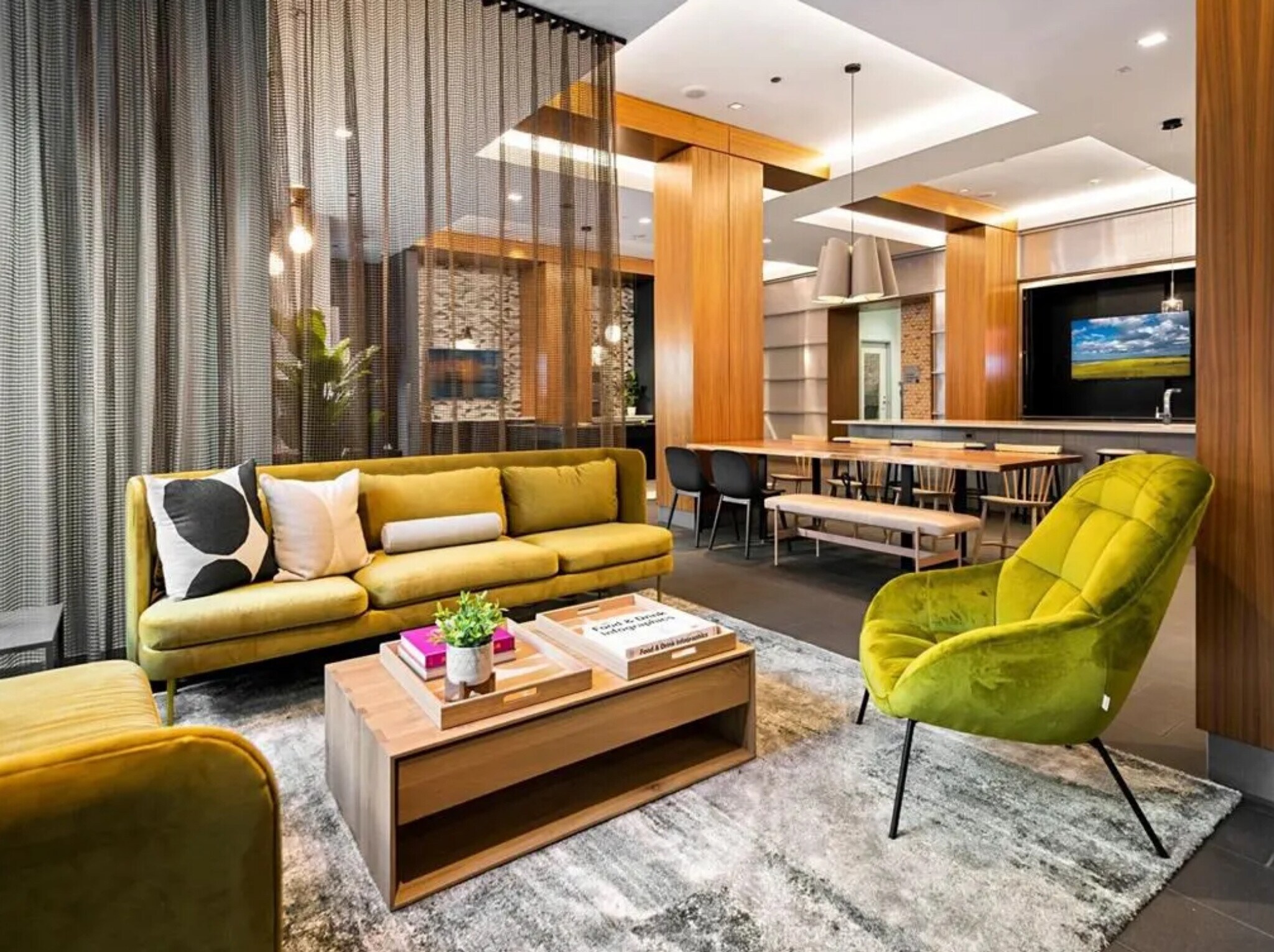 Building Photo - 70 W Huron St