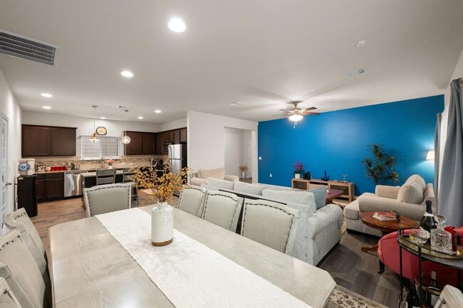 Building Photo - 6109 Arbor Crest Ln