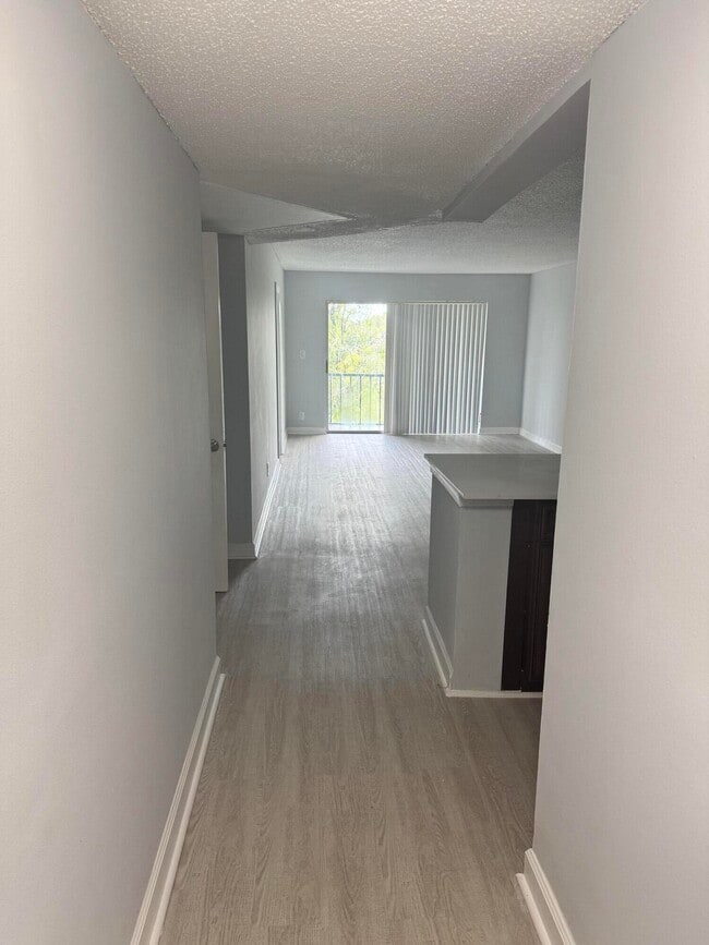 Building Photo - 7820 S Colony Cir