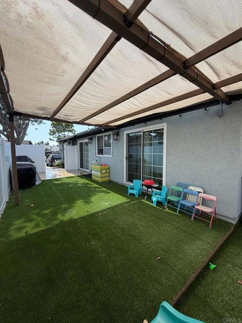 Building Photo - 2144 Bluehaven Ct