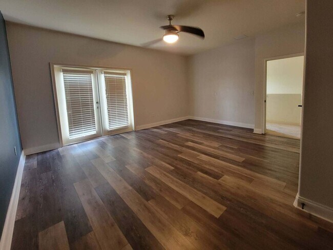 Building Photo - 4/2.5 TOWNHOME VILLA in Waterstone-Davenpo...