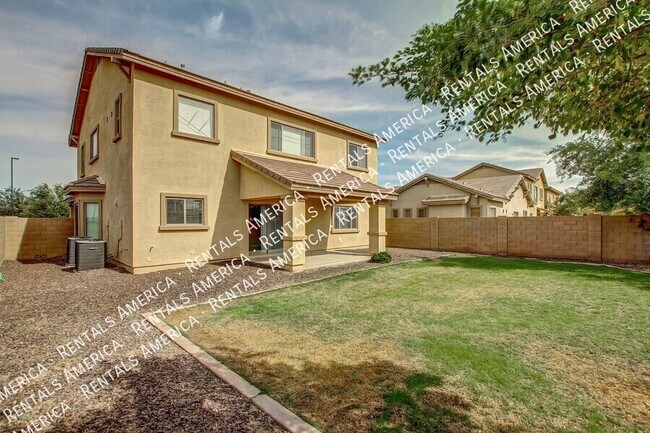 Building Photo - 935 E Blue Spruce Ln