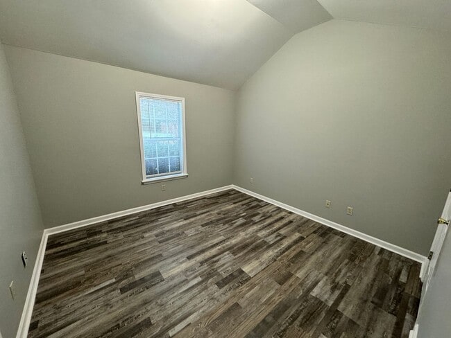 Building Photo - 3BR/2BA Home