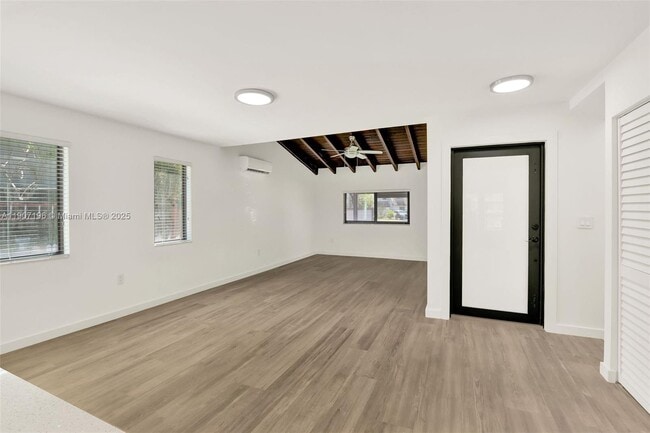 Building Photo - 9210 SW 136th St Cir