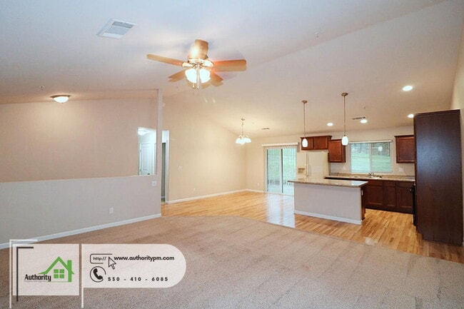 Building Photo - 2381 Yellow Finch Way
