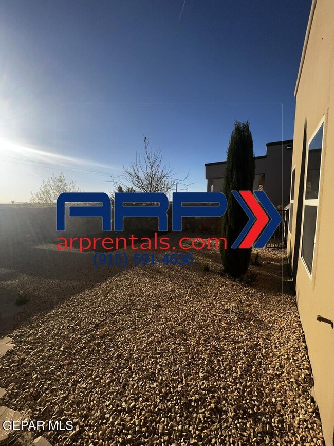 Building Photo - 3720 Loma Jacinto