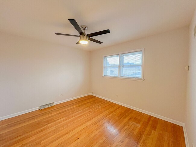 Building Photo - 4716 Thatcher Ave