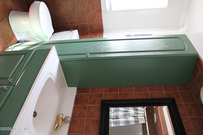 Building Photo - 58 W Greystone Rd