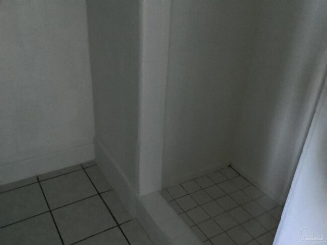 Building Photo - 1600 E Texar Dr