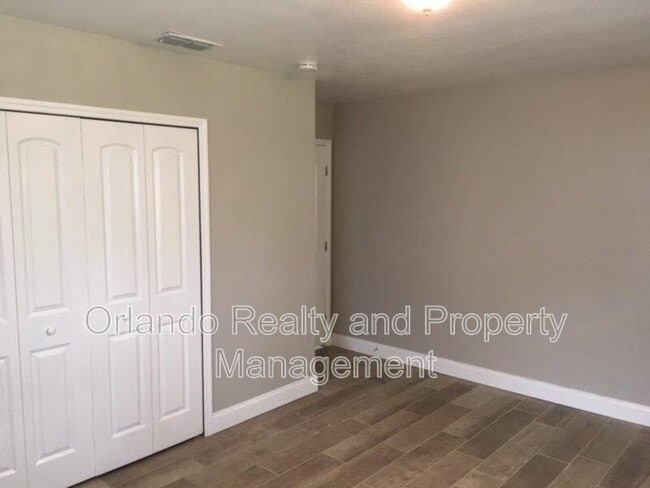 Building Photo - 2111 Biscayne Dr