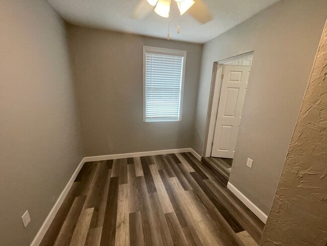 Building Photo - Eustis 2 Bed 2 Bath Home w/ Den