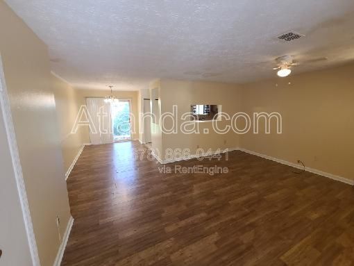 Building Photo - 905 Hemingway Rd