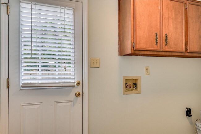 Building Photo - 4367 Quail Creek Rd