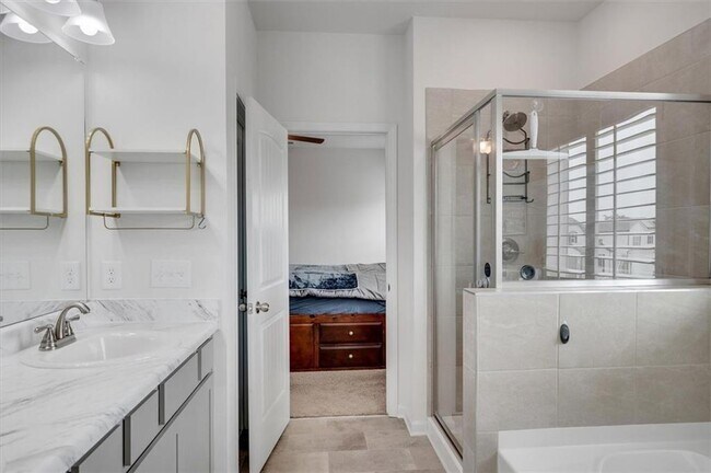 Building Photo - 317 Lucyanna Ln