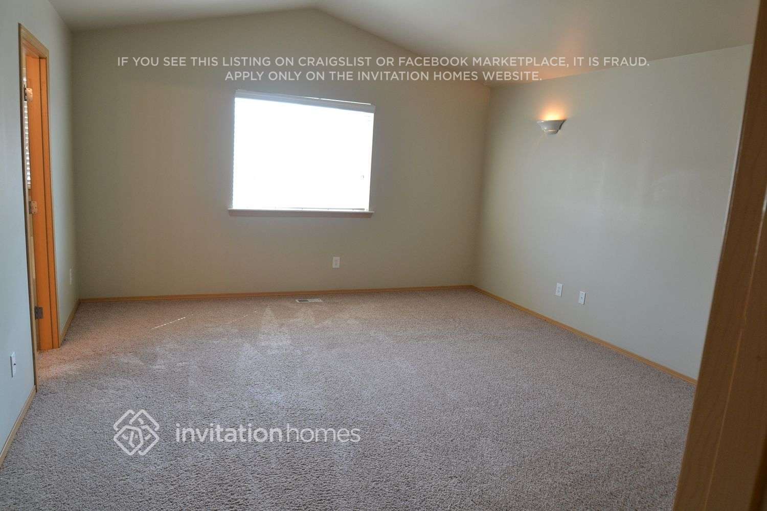 Building Photo - 18403 96th Ave E