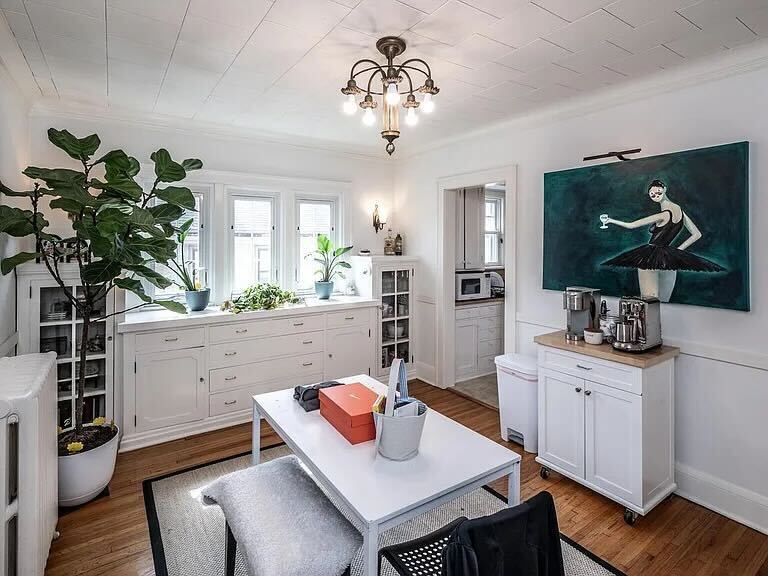 Dining room - 4942 Lyndale Ave S