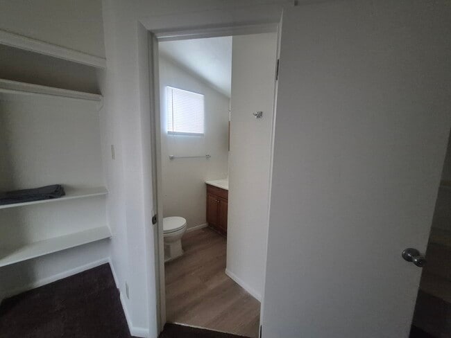 Building Photo - 828 1/2 E Cache La Poudre St