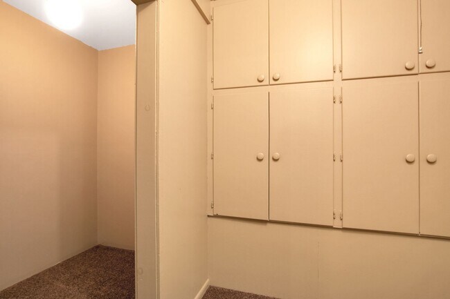 Building Photo - 1111 Wharton Manor Rd