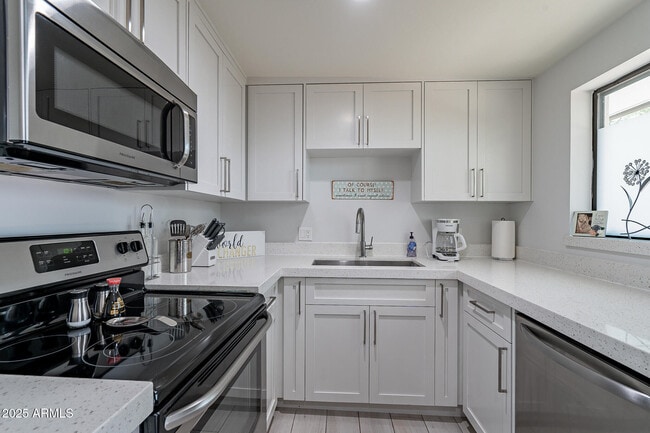 Building Photo - 4351 N 36th St