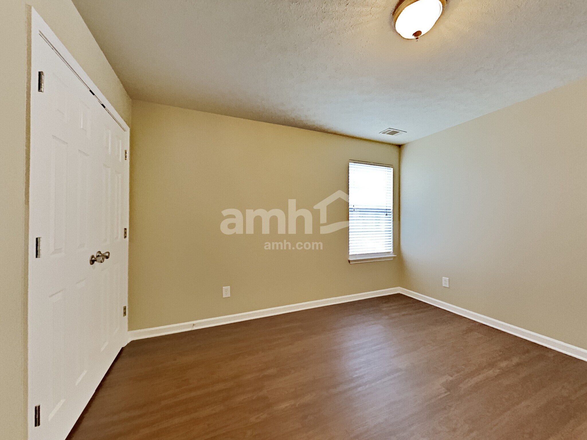 Building Photo - 128 McKain Xing
