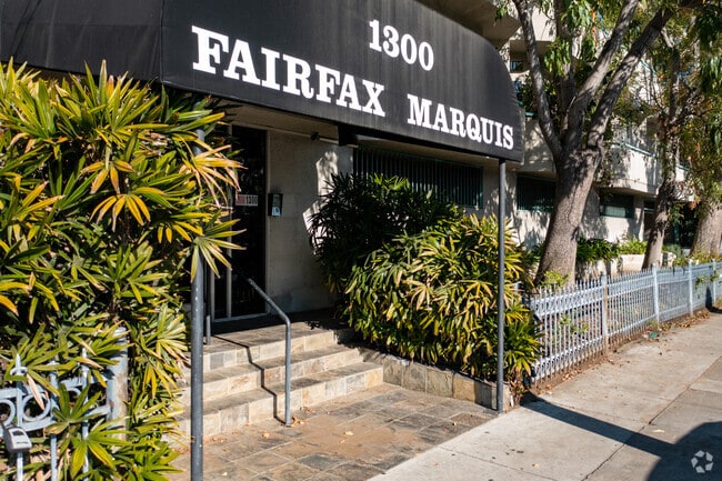 1300 N Fairfax Rd - Faifax Marquis