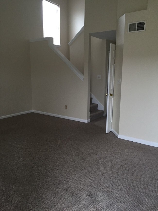 Building Photo - 4819 May Ridge Ln