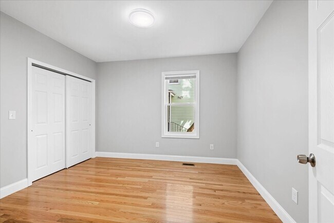 Building Photo - 9 Upsala St