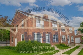 Building Photo - 3254 S Kinnickinnic Ave