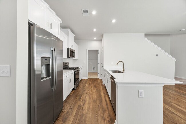 Building Photo - 502 Serena Trl