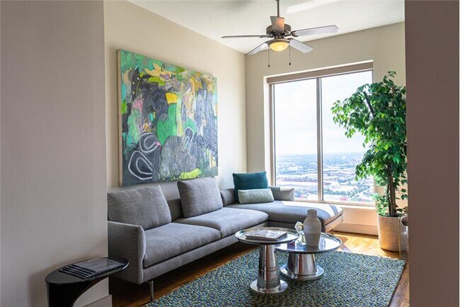 Building Photo - 1401 McKinney St