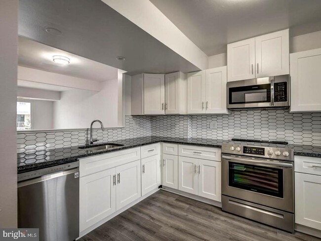 Building Photo - 14373 Saguaro Pl