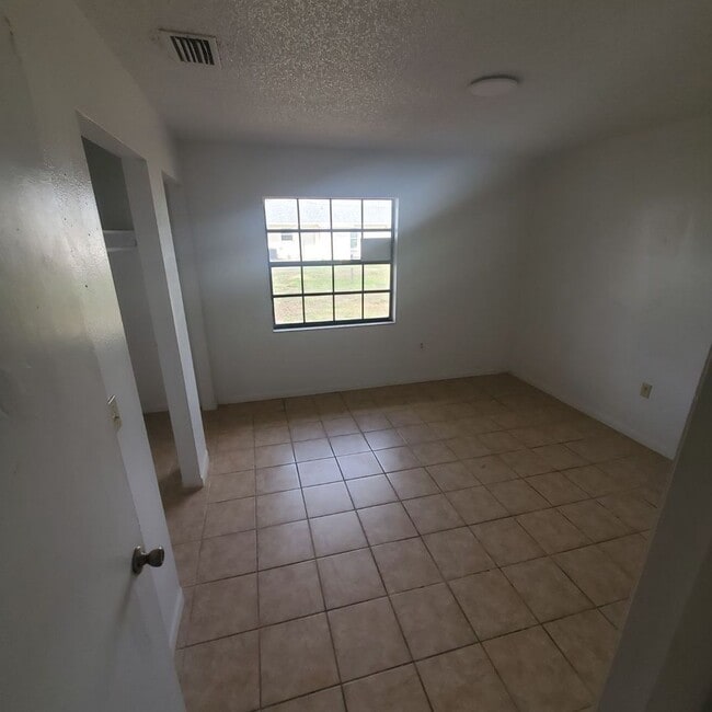 Building Photo - Peavy Ct