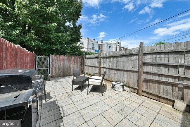 Building Photo - 3120 Almond St