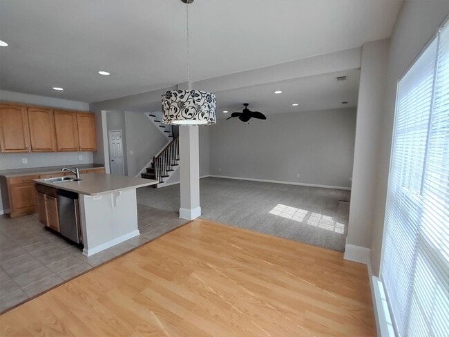 Building Photo - Beautiful Home located in the McCoy Crossing Community!