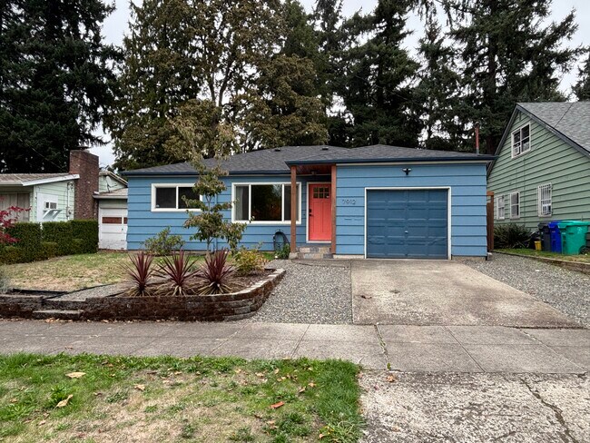 Primary Photo - 7912 N Dwight Ave