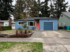 Building Photo - 7912 N Dwight Ave